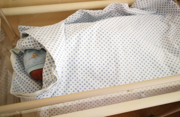 Šiandien įteiktas pirmasis kūdikio kraitelis