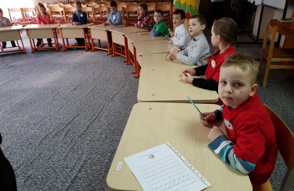 Dailaus rašto konkurse ,,Mažoji plunksnelė – 2018“ varžėsi  priešmokyklinukai 