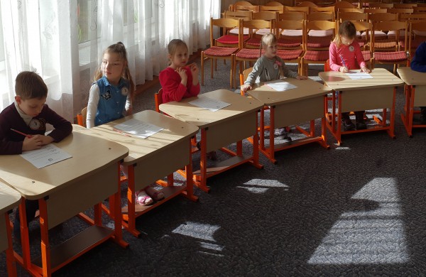 Dailaus rašto konkurse ,,Mažoji plunksnelė – 2018“ varžėsi  priešmokyklinukai 