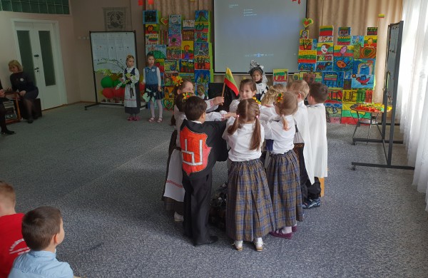 Dailaus rašto konkurse ,,Mažoji plunksnelė – 2018“ varžėsi  priešmokyklinukai 