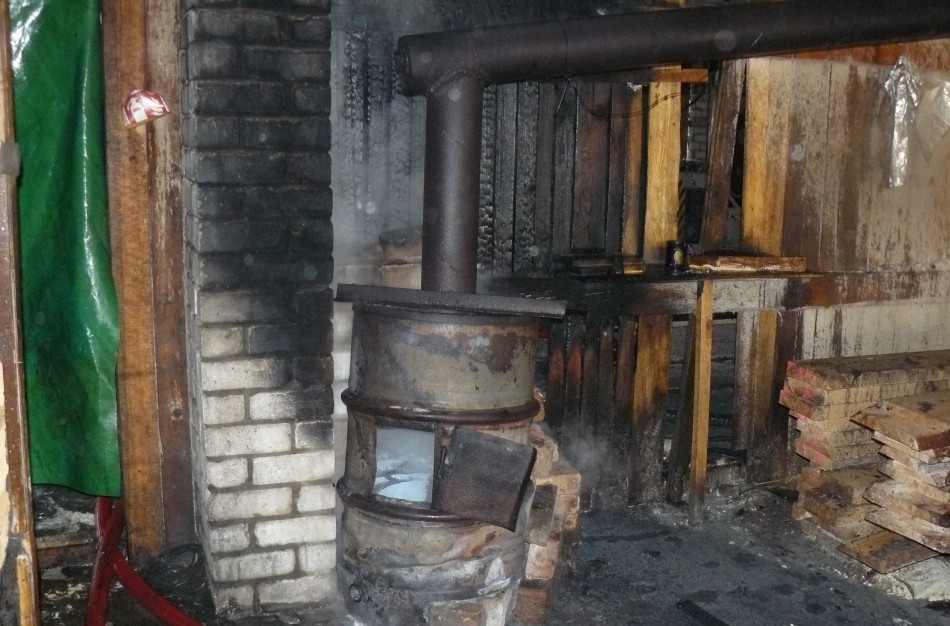 Šveicarijos seniūnijoje liepsnojo lentpjūvė, mieste – rūkykla  