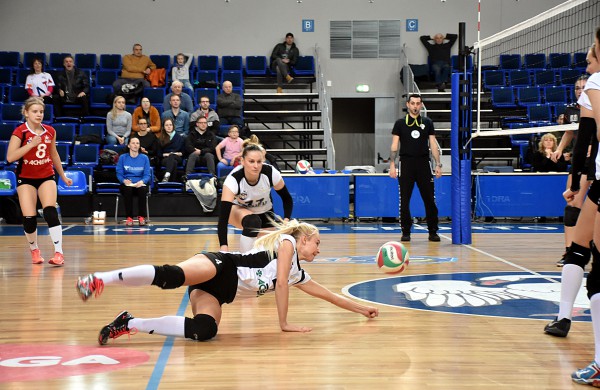 Pusfinalis pradėtas penkių setų trileriu