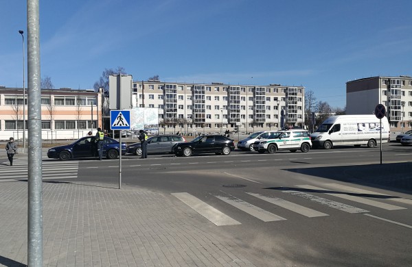 Avarija miesto centre – vairuotojas pasišalino iš įvykio vietos 