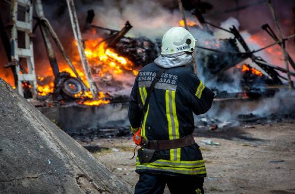 Sprogus dujų balionui apdegė žmogus