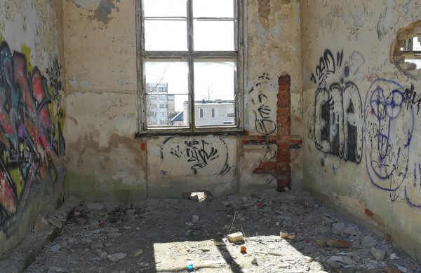 Apgriuvęs senasis baldų kombinatas: akimirka iki nelaimės