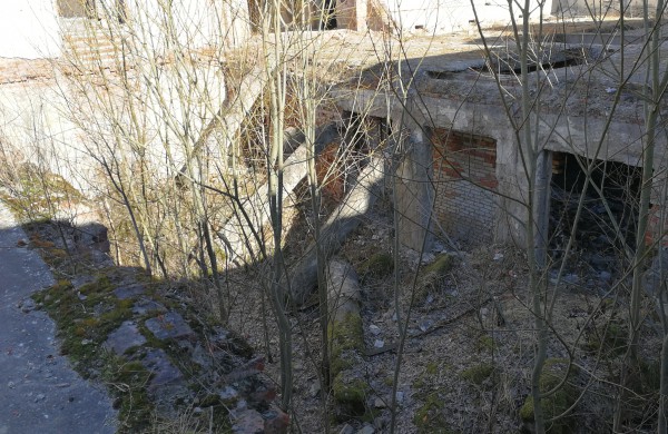 Apgriuvęs senasis baldų kombinatas: akimirka iki nelaimės