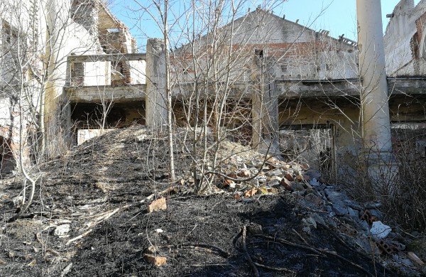 Apgriuvęs senasis baldų kombinatas: akimirka iki nelaimės