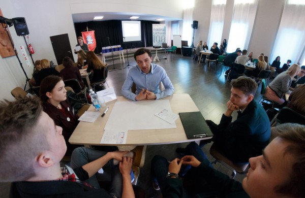 Diskusija „Mano idėja Lietuvai“ į Jonavą atviliojo Prof. dr. Liudą Mažylį