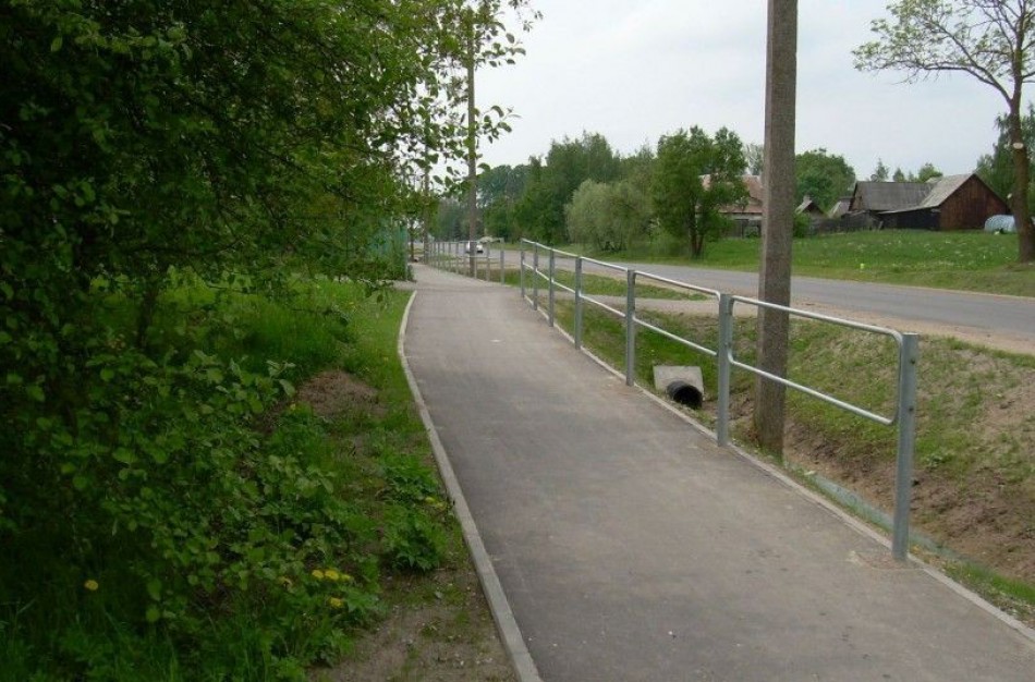 Paskirstytos Kelių priežiūros ir plėtros programos lėšos savivaldybių keliams 