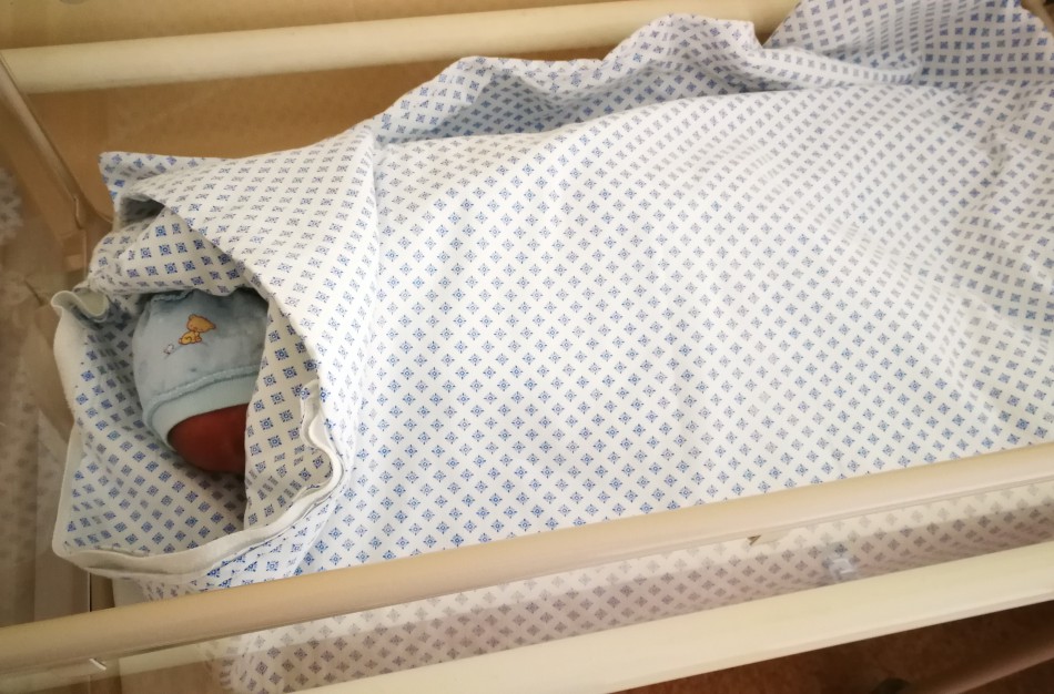 Ministrų kabinetas pritarė siūlymui įteisinti gimdymus namuose