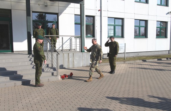 Lietuvoje dislokuotoje NATO priešakinių pajėgų kovinėje grupėje lankėsi Vyriausiasis sąjungininkų pajėgų Europoje vadas   