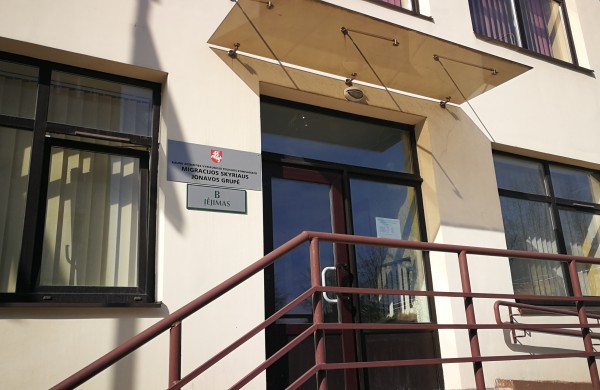Jonavietė: „Jonavos migracijos specialistai elgiasi kaip savo ūkyje, nėra žmogiško elgesio su klientais“
