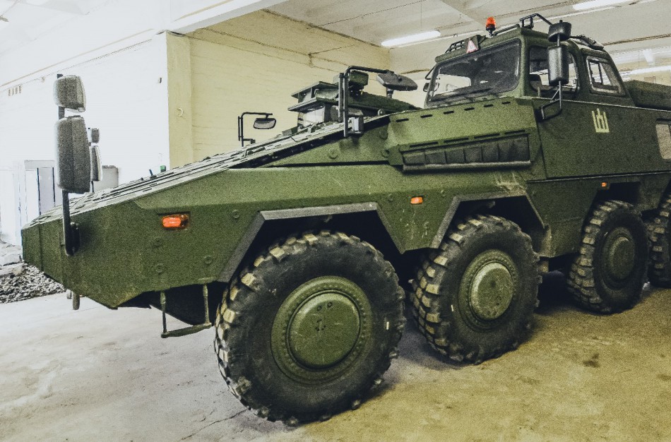 Sausumos pajėgų Juozo Lukšos mokymo centre prasidėjo pėstininkų kovos mašinų „Vilkas” vairuotojų rengimo kursas