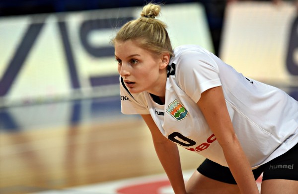 "Kauno-ASU" tinklininkės – per žingsnį nuo Lietuvos čempionato aukso