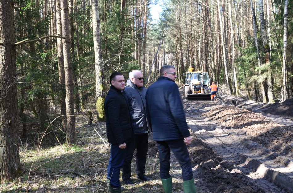 Kelias jau tvarkomas