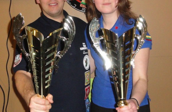 Metus sėkmingu žaidimu pradėjo Jonavos smiginio mėgėjai