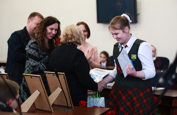 Apdovanoti eilėraščių, rašinėlių ir piešinių konkurso „Augu Lietuvoje/Jonavoje laimingas 2018“ dalyviai