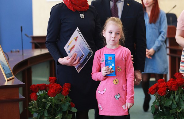 Apdovanoti eilėraščių, rašinėlių ir piešinių konkurso „Augu Lietuvoje/Jonavoje laimingas 2018“ dalyviai