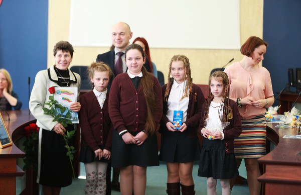 Apdovanoti eilėraščių, rašinėlių ir piešinių konkurso „Augu Lietuvoje/Jonavoje laimingas 2018“ dalyviai