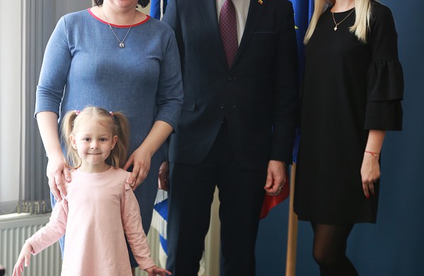 Apdovanoti eilėraščių, rašinėlių ir piešinių konkurso „Augu Lietuvoje/Jonavoje laimingas 2018“ dalyviai