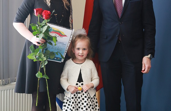 Apdovanoti eilėraščių, rašinėlių ir piešinių konkurso „Augu Lietuvoje/Jonavoje laimingas 2018“ dalyviai