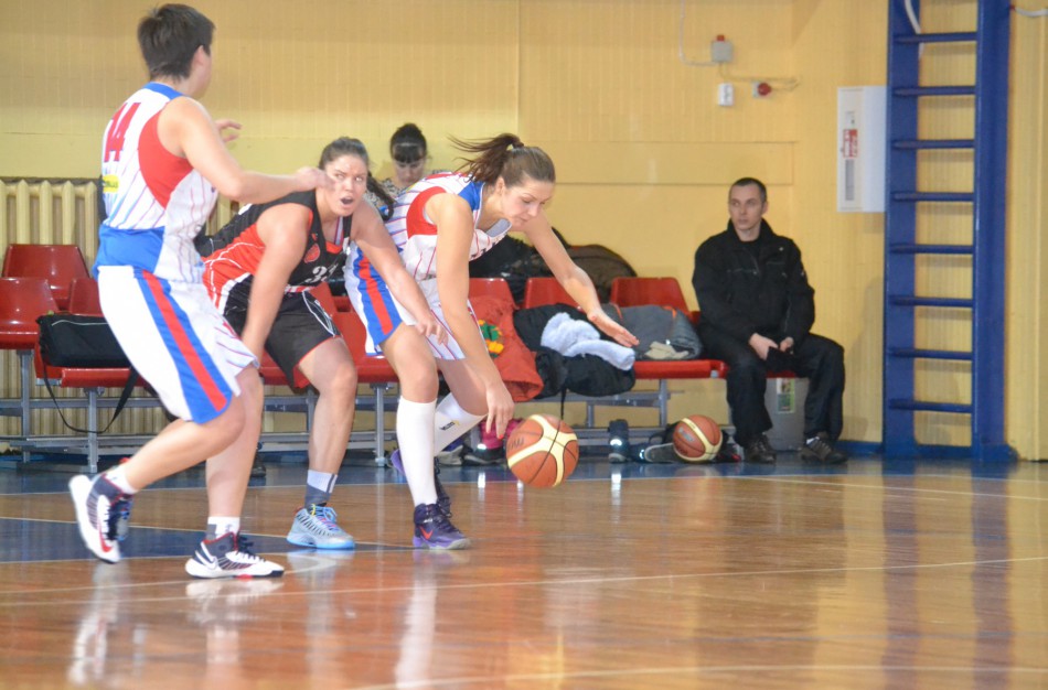 Tragiškai žaidusios Jonavos krepšininkės namuose patyrė fiasko