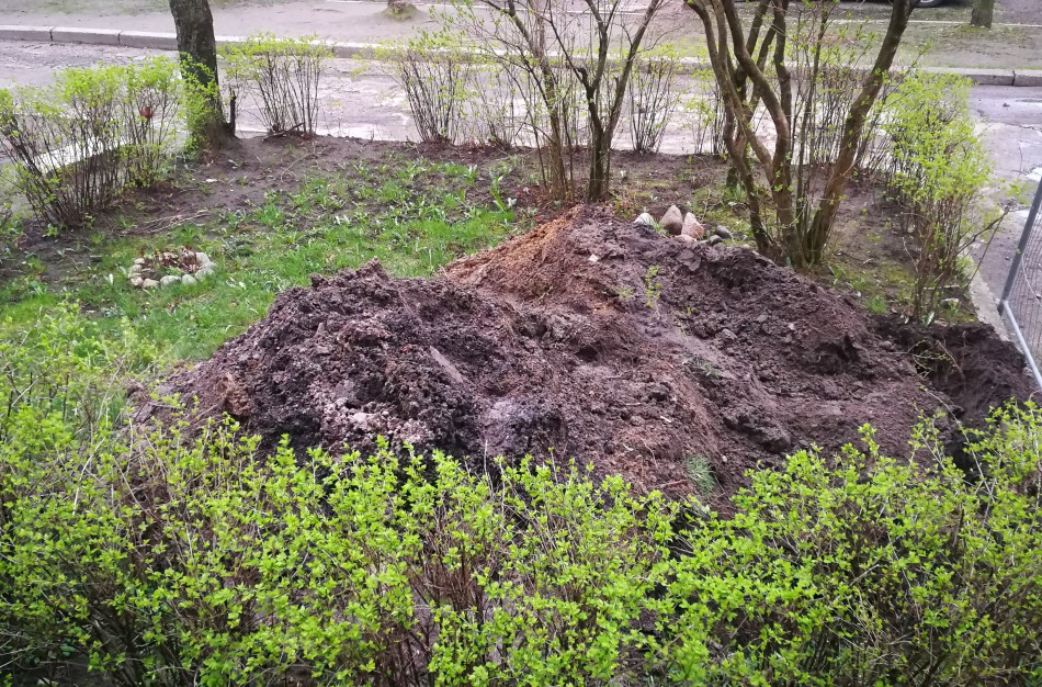 Gyventojai: “Atėjau, iškasiau, o perspėti nereikia?!”