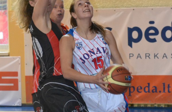 Tragiškai žaidusios Jonavos krepšininkės namuose patyrė fiasko