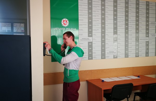 A.Lobovas rado naują būdą „paauklėti“ pareigūnus 