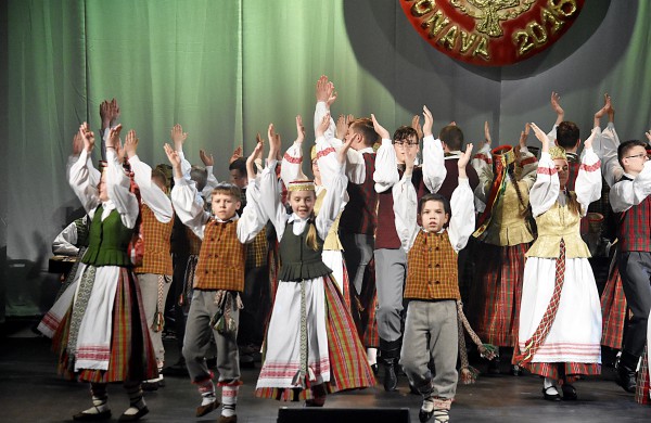 Jaunimas pavertė Jonavą tautinių šokių sostine