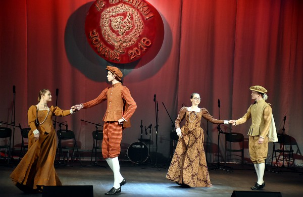 Jaunimas pavertė Jonavą tautinių šokių sostine