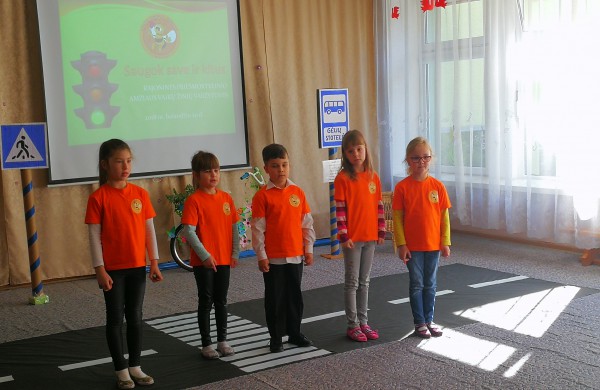 Visos gelbėjimo tarnybos skubėjo į Jonavos mokyklą - darželį „Bitutė“