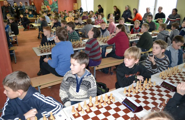 Skirtumas tarp jauniausio ir vyriausio šachmatininko - 85 metai