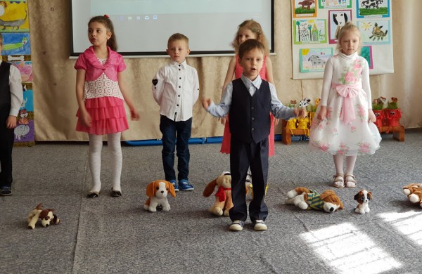 Jonavos mokykloje-darželyje  „Bitutė” paminėta geriausio žmogaus draugo diena