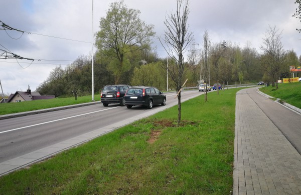 Dėl neblaivaus vairuotojo Vasario 16-osios gatvėje susidūrė trys automobiliai