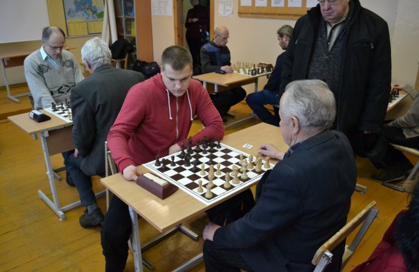 Skirtumas tarp jauniausio ir vyriausio šachmatininko - 85 metai