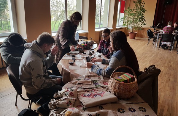 Rajoninis integruotos veiklos projektas „Lino spalvos“