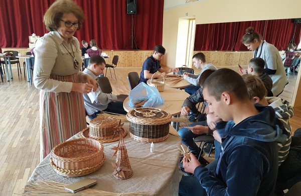 Rajoninis integruotos veiklos projektas „Lino spalvos“