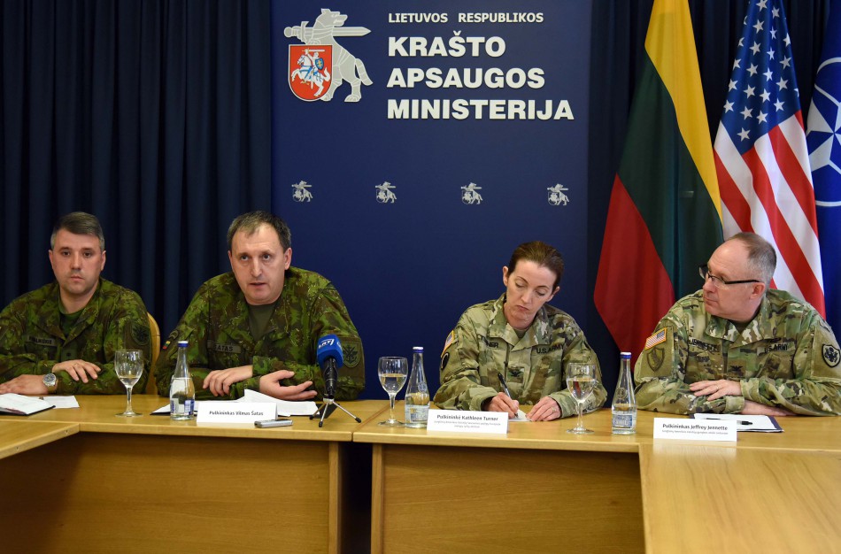 Pristatytos birželį vyksiančios JAV Sausumos pajėgų Europoje tarptautinės pratybos „Saber Strike 2018“ 