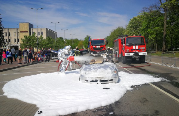 Šiandien iškilmingai paminėta Šv. Florijono diena - žiūrovai liko sužavėti 