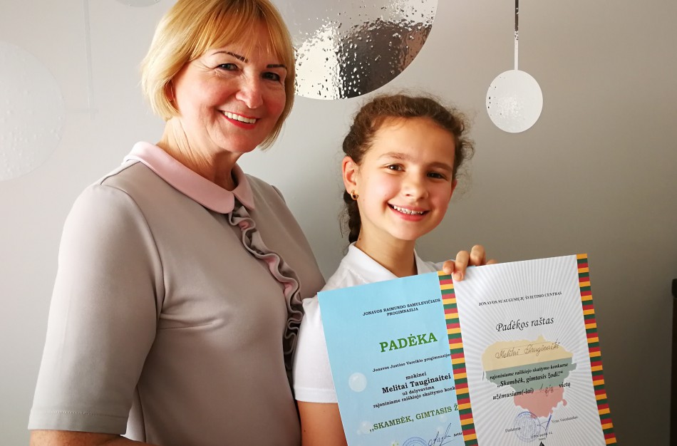 Rajoniniame mokinių skaitymo konkurse nugalėjo J.Vareikio progimnazijos mokinė