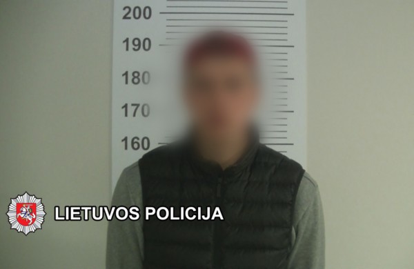 Kriminalistai atskleidė šaunamojo ginklo ir šaudmenų pagrobimą, kai tyrimo metu buvo apkaltintas jonaviškis 
