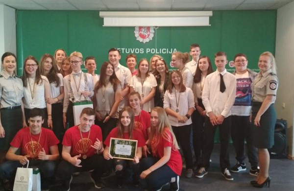 Teisinių žinių konkurse „Temidė“ varžėsi ir Jonavos moksleiviai 