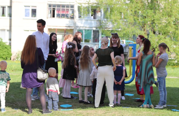 Jonavos mamų namus papuoš profesionalios nuotraukos rėmeliuose