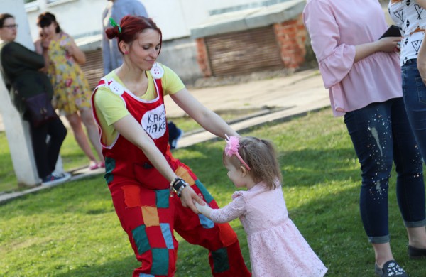 Jonavos mamų namus papuoš profesionalios nuotraukos rėmeliuose