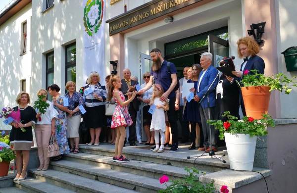 Iškilmingai paminėtos J.Miščiukaitės 70-osios gimimo metinės