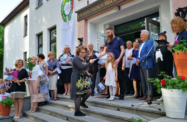 Iškilmingai paminėtos J.Miščiukaitės 70-osios gimimo metinės
