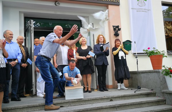 Iškilmingai paminėtos J.Miščiukaitės 70-osios gimimo metinės