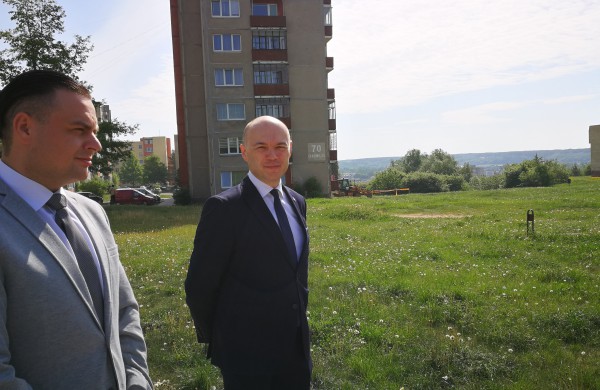 Miesto apžiūra: nuo supuvusios tvoros iki naujų aikštelių įrengimo