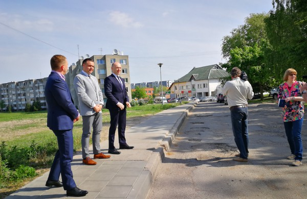 Miesto apžiūra: nuo supuvusios tvoros iki naujų aikštelių įrengimo